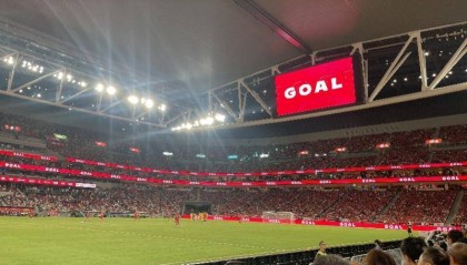 香港迎来盛夏足球热！利物浦等豪门启德对决，观众人数创新高