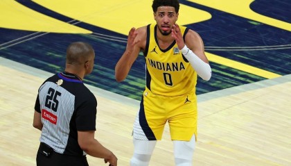 哈里伯顿复苏轰准三双 总决赛前三场合计0罚球