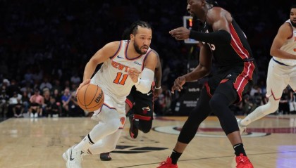 布伦森31+5+6阿德巴约30+7 尼克斯加时险胜热火