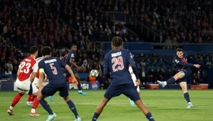 3-1！登贝莱创队史纪录，巴黎双杀阿森纳，塔帅被批，姆巴佩尴尬