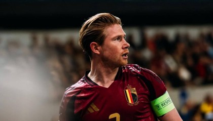 德布劳内正式离队！15万英镑周薪留不住，瓜迪奥拉的态度引发猜想