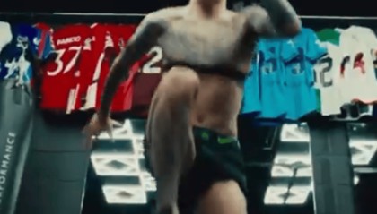 曝加纳乔只愿加盟英超欧冠参赛队！曼联降价至4000万无济于事，根本没人报价