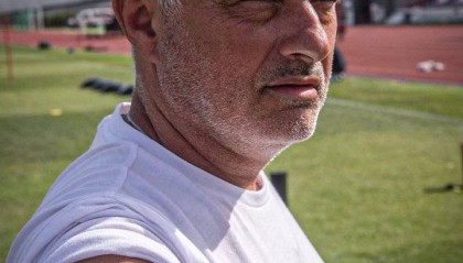 遗憾！穆里尼奥即将与土超豪门分道扬镳，颗粒无收的赛季引发不满