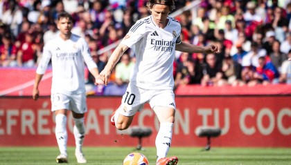 炸裂！巴萨提前夺冠只是开胃菜？弗里克打造新宇宙队，金球奖三候选浮现！